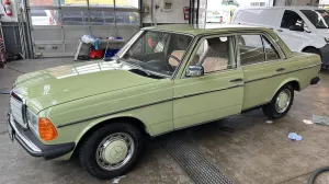 Mercedes-Benz 240