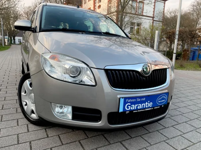 Skoda Roomster 1.6-Automatik-1.HD-PDC-Temp-SHZ-AHK-