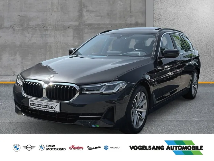 BMW 530 e Touring Panorma Komfortsitze Head-Up WLAN 