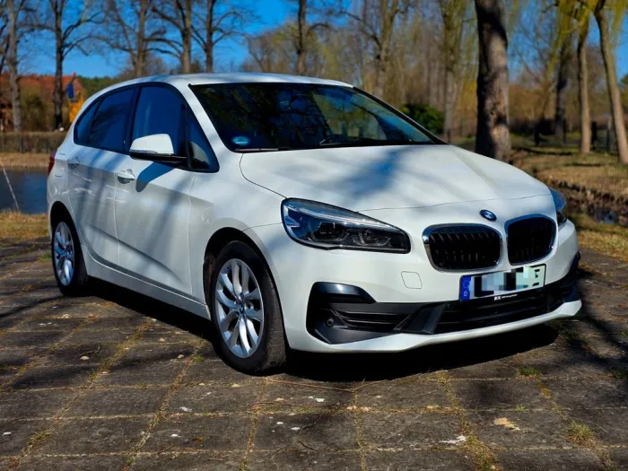 BMW 225 Active Tourer 225xe iPerformance plug in 