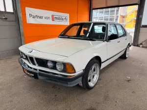 BMW 732i E23 17