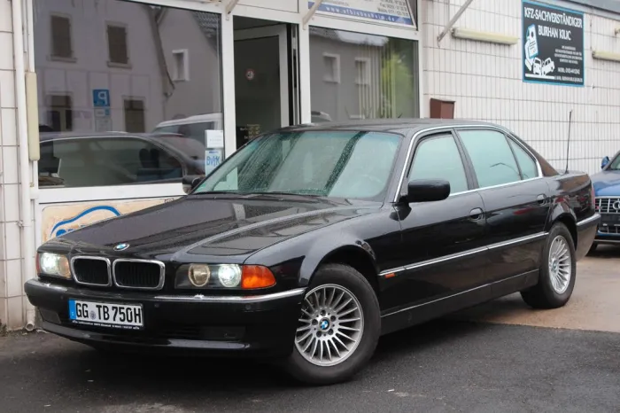 BMW 750iL *Oldtimer*Vollleder*AHK*Sitzhzg