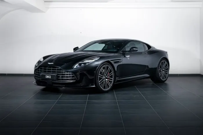 Aston Martin DB12 4.0 V8