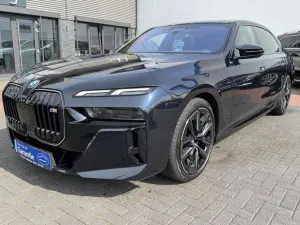 BMW M760 e xDrive *1. Hand *Pano *Massage *Fahrass.