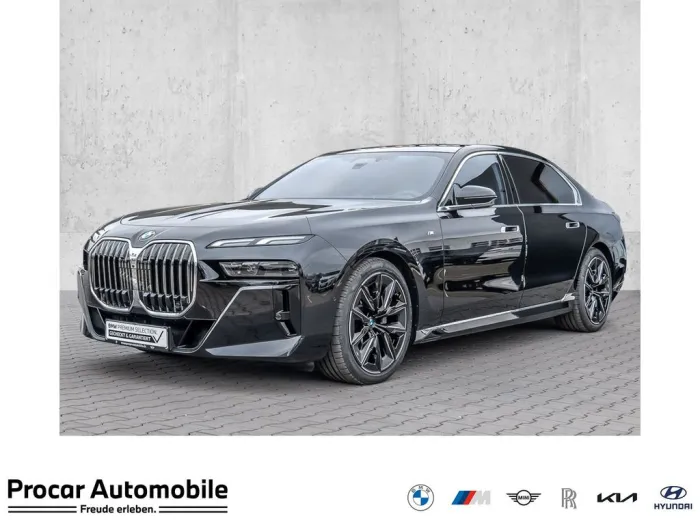 BMW 740d xDrive M Sport PANO ACC 360°KAM RFK NAVI