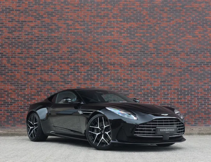 Aston Martin DB12 4.0 V8 - 360 camera - Scheckheft