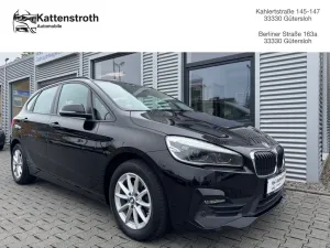 BMW 218i Active Tourer AHK Navigation LED