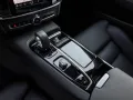 Volvo V90 T8 AWD Ultra Dark NP:88.820,-/PANO/AHK/360°