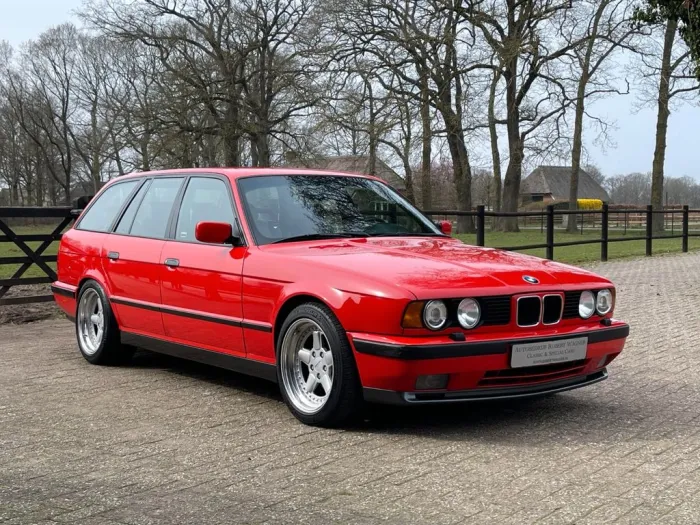 BMW M5 Touring E34