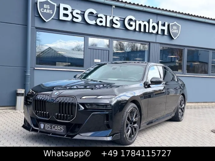 BMW i7 eDrive50*SkyLounge*36o Kamera*All in Black*