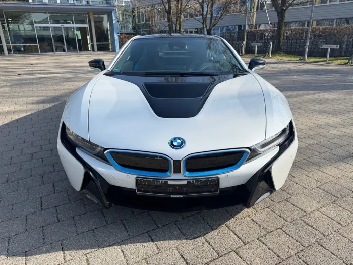 BMW i8 Coupe Navi Head-Up. 2.Hd.