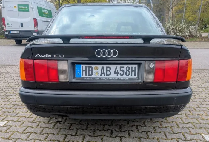Audi 100