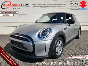 MINI Cooper 1.5i Essential Trim - Aut . -