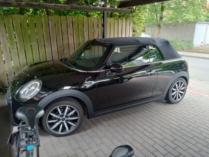 MINI Cooper Cabrio Cooper+Leder+ Navi+ LED +Sportsi +