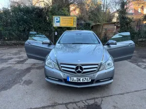 Mercedes-Benz E250Coupe Unfallfrei-Steurkette Neu-Gepflegt  