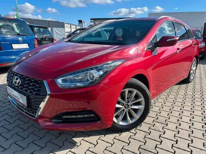 Hyundai i40 Kombi 1.6 GDI Space Blue*ANHÄNGERKUPPLUNG...