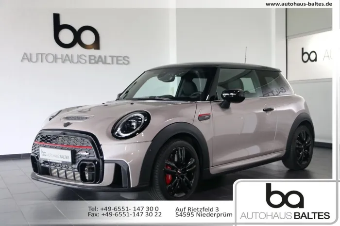 MINI JCW 17