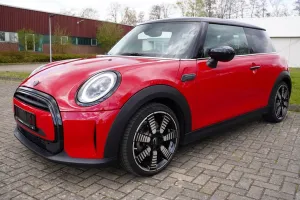 MINI Cooper Aut. Mini Yours Trim - Navi-Leder-Kamera