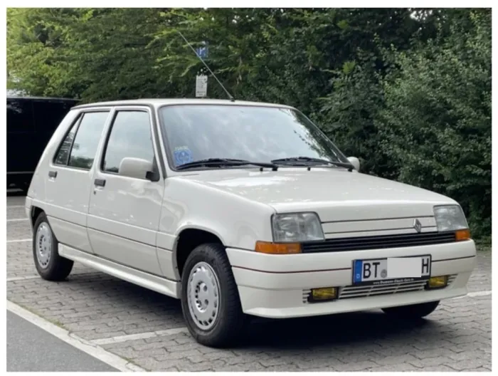 Renault R 5