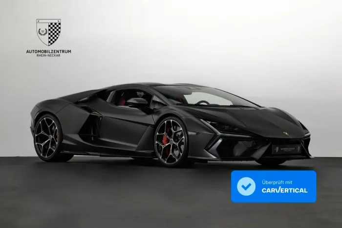 Lamborghini Revuelto