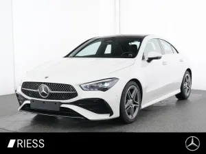 Mercedes-Benz CLA 220 4MATIC Coupé