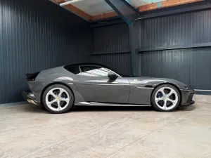 Ferrari 12Cilindri + 1. Hand + 54 km + Carbon Exterieur