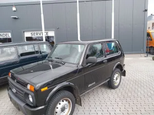 Lada LADA NIVA 61 TKM HU/AU AHK HOHLRAUMK URBAN GARAN
