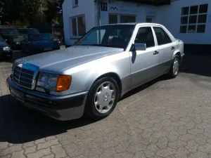 Mercedes-Benz E 500 / 500 E 1. Hand /  SAMMLERFAHRZEUG