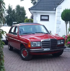 Mercedes-Benz 240