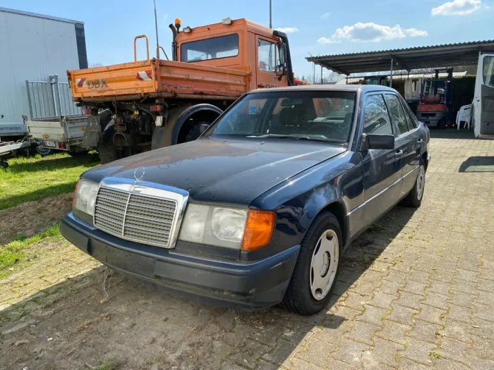 Mercedes-Benz E 230 W124 Limousine