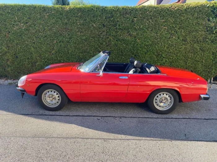 Alfa Romeo 2000 Spider
