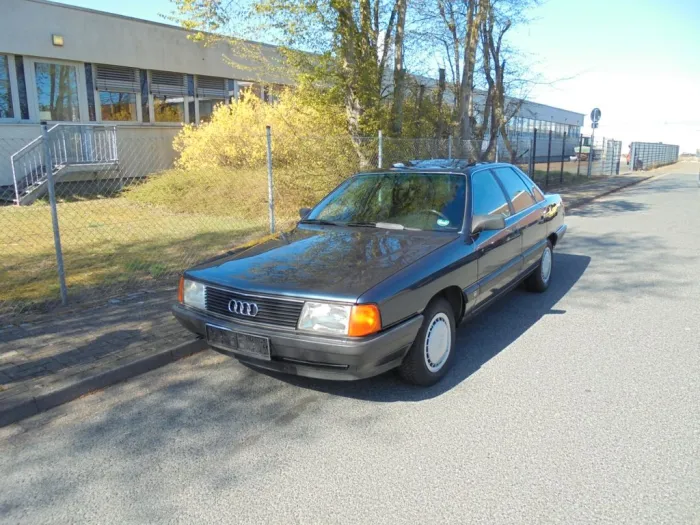 Audi 100 2.3 E  1. Hand + Vfw, H-Kennzeichen,
