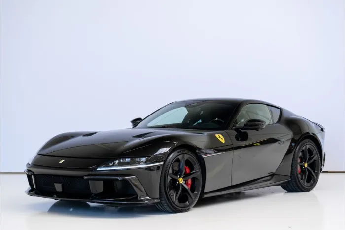 Ferrari 12 Cilindri 6.5 V12, Full Carbon, Delivery Milea