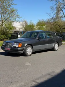 Mercedes-Benz E 320°5-Gang Sportgetriebe Dogleg°SHD°Klima