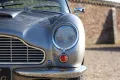 Aston Martin DB6 