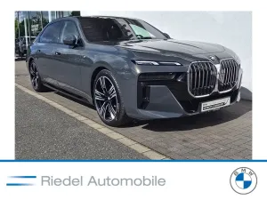 BMW 740d xDrive M Sportpaket Standhzg SkyLounge 21