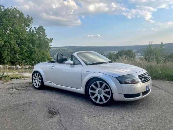 Audi TT Roadster 1.8T quattro 165 kW -