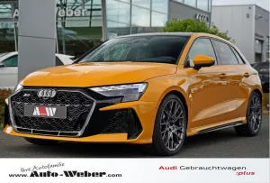 Audi RS3 SPORTBACK BAHAMAGELB SCHALE 280KMH MATRIX