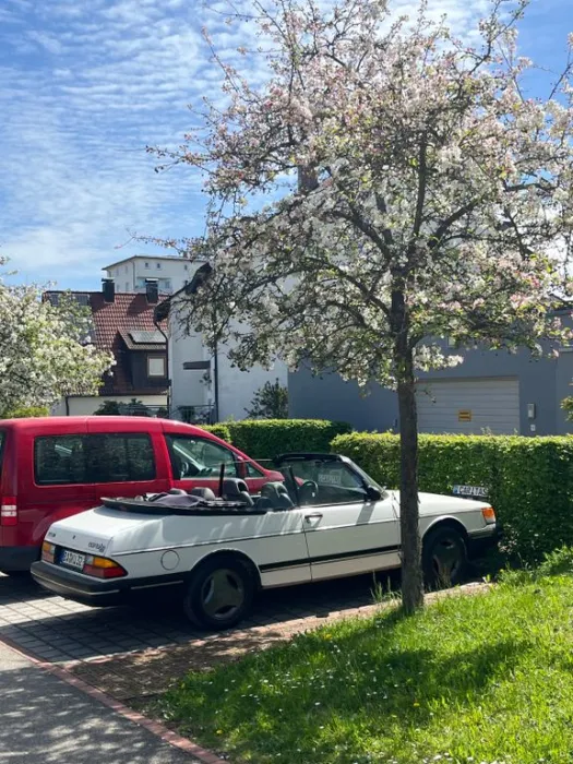 Saab 900