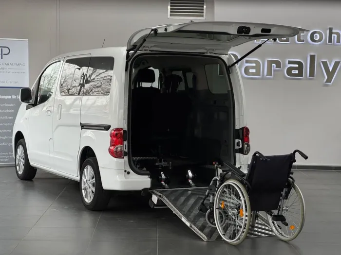 Nissan NV200 Evalia Behindertengerecht-Rampe 4+1