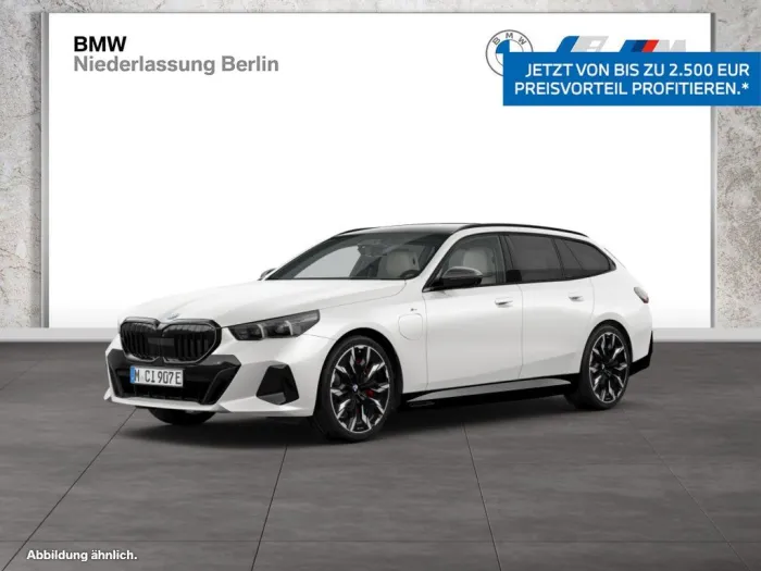 BMW 550e xDrive Touring