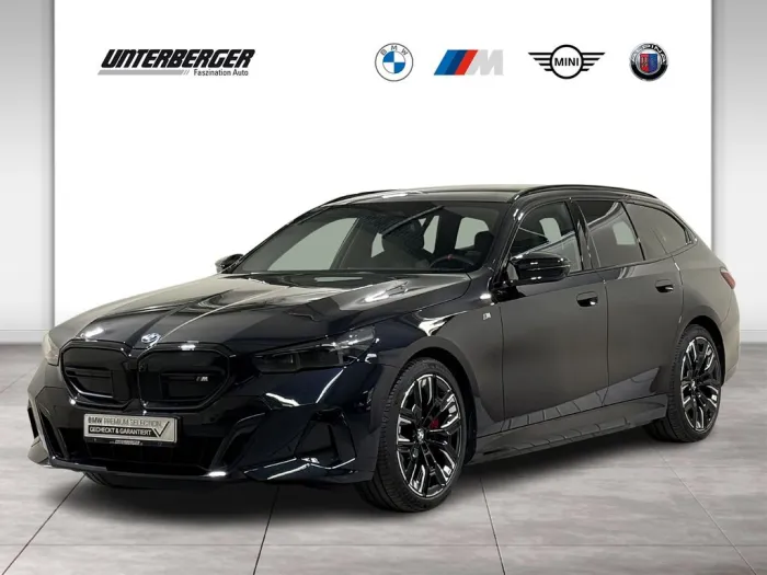 BMW i5 M60 xDrive Touring Pro AHK B&W ACC 360° Pano