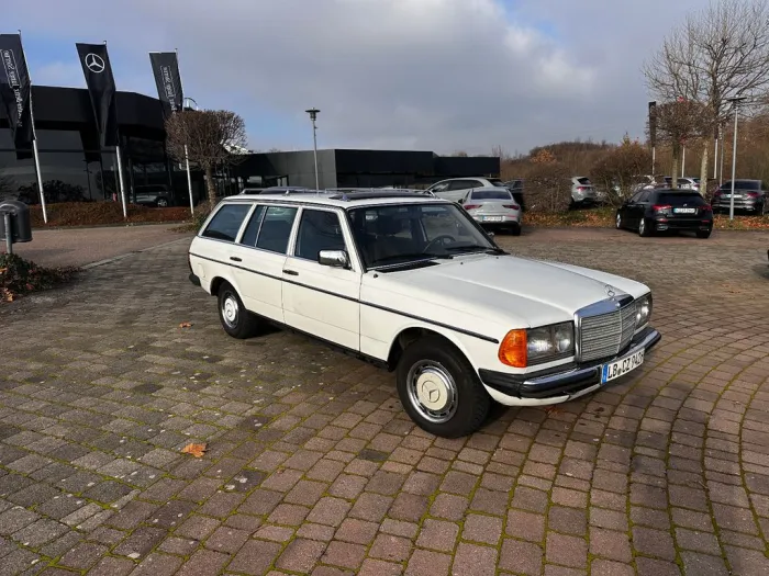 Mercedes-Benz 300
