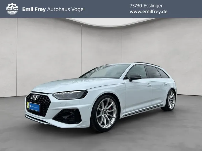 Audi RS4 Avant quattro tiptronic