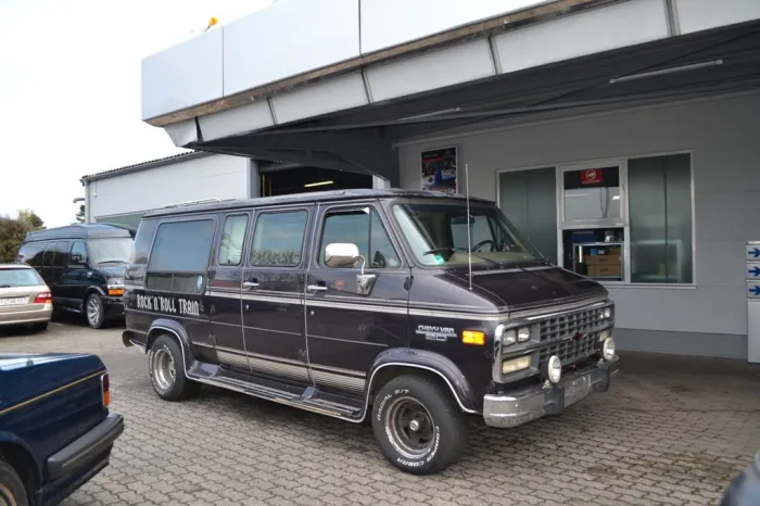 Chevrolet Chevy Van G20 low top  5,7 V8