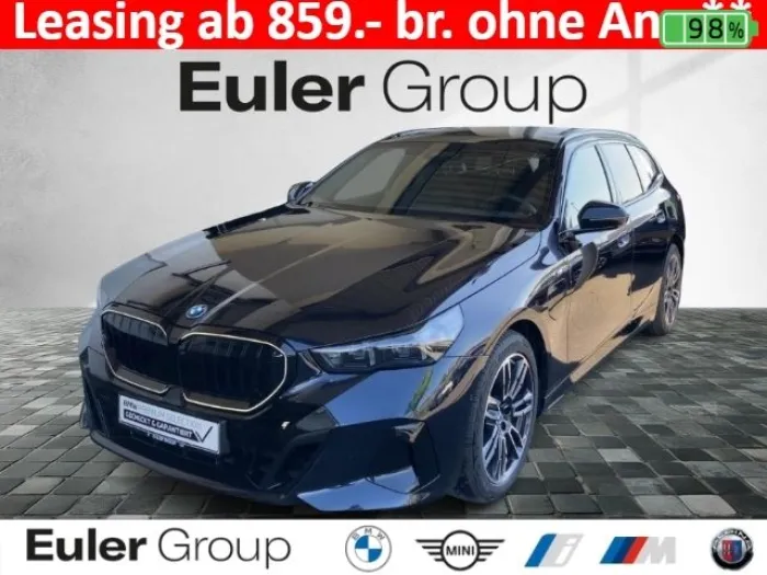 BMW 550 e xDrive Touring Sportpaket HUD AD AHK-klapp