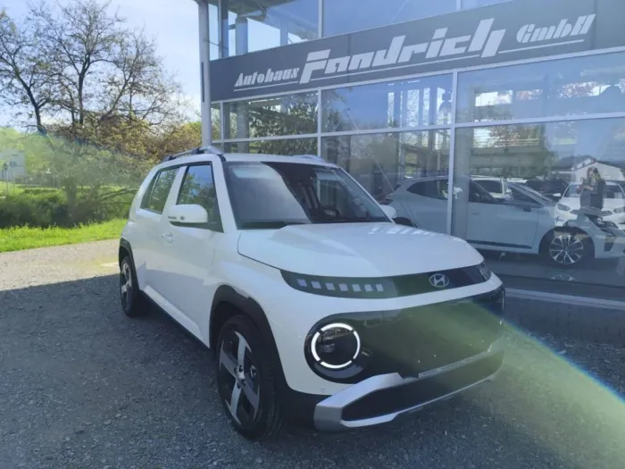 Hyundai Inster Evolve sky 49 kWh / Schiebedach/ 360 Kame