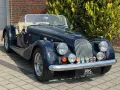Morgan Plus 4 Roadster elegante Farbkombination