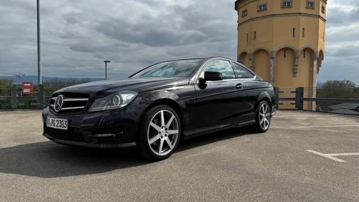 Mercedes-Benz C 250 Coupé Edition 1 Autom. Pano/ILS/Shz. H&K