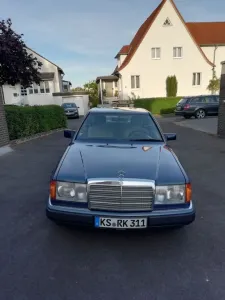 Mercedes-Benz CE 300 W 124